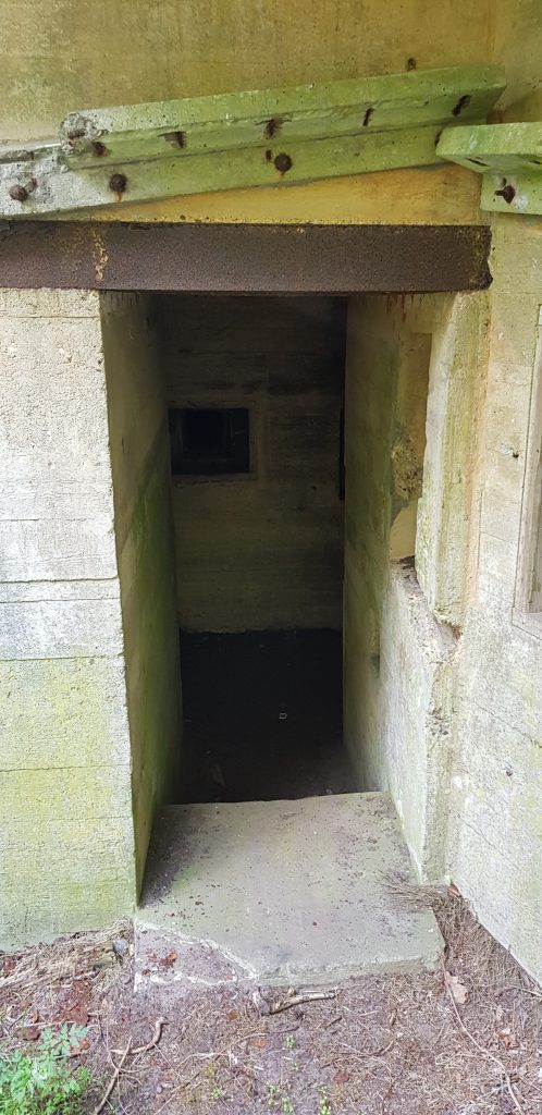 Bunker S.t.610 entrance 03