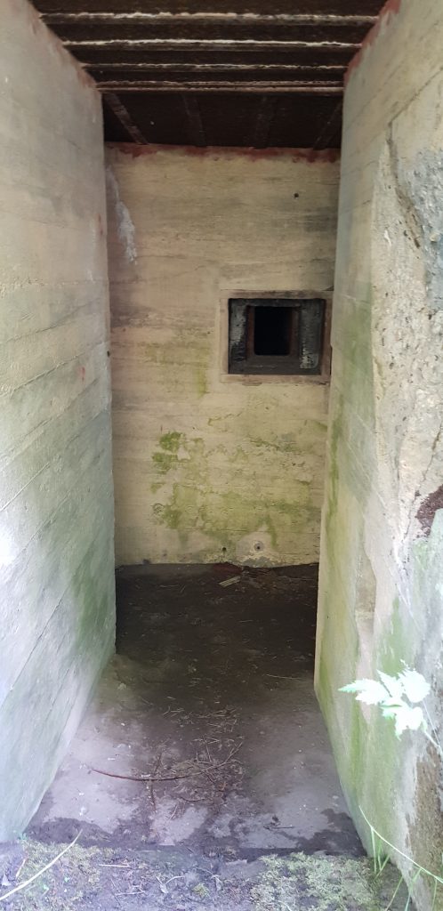 Bunker S.t.610 entrance 02
