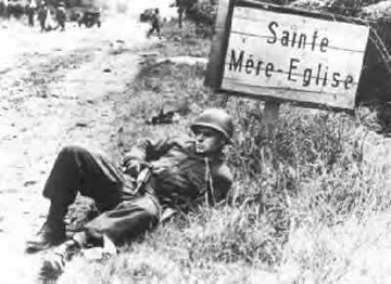 sainte_mere_eglise_parachutiste