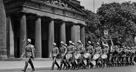 Neue Wache und Wehrmacht 